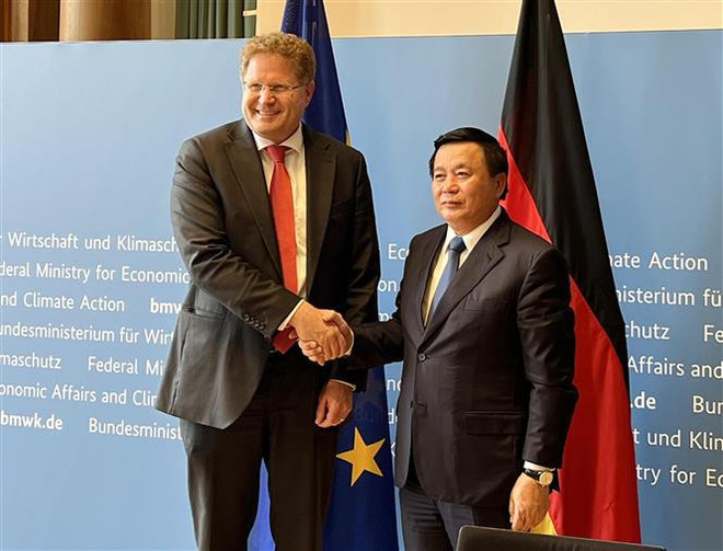 胡志明国家政治学院院长阮春胜对德国进行工作访问 ảnh 1 胡志明国家政治学院院长阮春胜对德国进行工作访问 ảnh 1