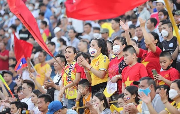 第31届运动会男足比赛:泰国队以5-0大胜新加坡队 名列B组首位 ảnh 3 第31届运动会男足比赛:泰国队以5-0大胜新加坡队 名列B组首位 ảnh 3