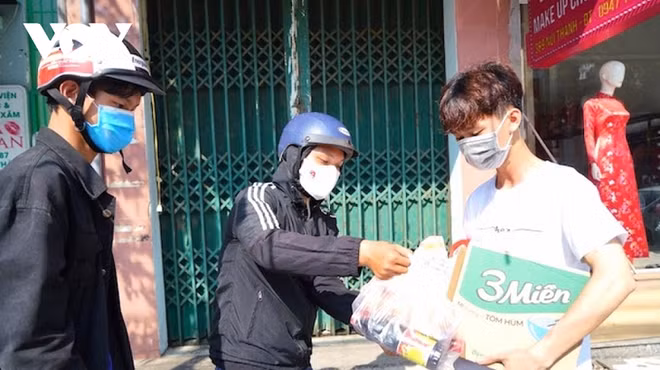 为贫困者高峰月:越南不让任何人掉队 ảnh 2 为贫困者高峰月:越南不让任何人掉队 ảnh 2