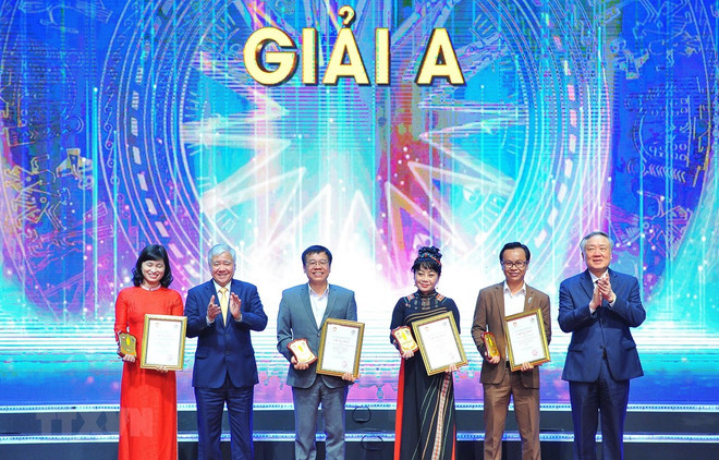 明确反腐败反消极现象是经常性的重要任务 ảnh 1 明确反腐败反消极现象是经常性的重要任务 ảnh 1