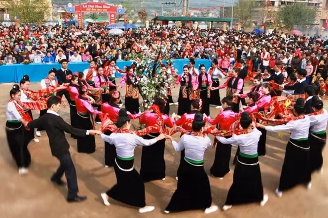 在伟大的全民大团结中同心协力 ảnh 2 在伟大的全民大团结中同心协力 ảnh 2