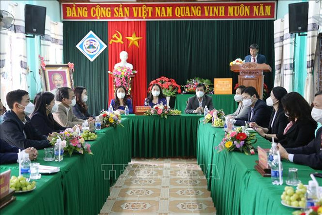 越南国家副主席武氏映春赴广治省调研 ảnh 1