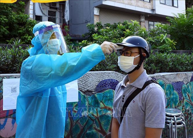 11月12日河内报告新增165例 在社区筛查发现27例 ảnh 1