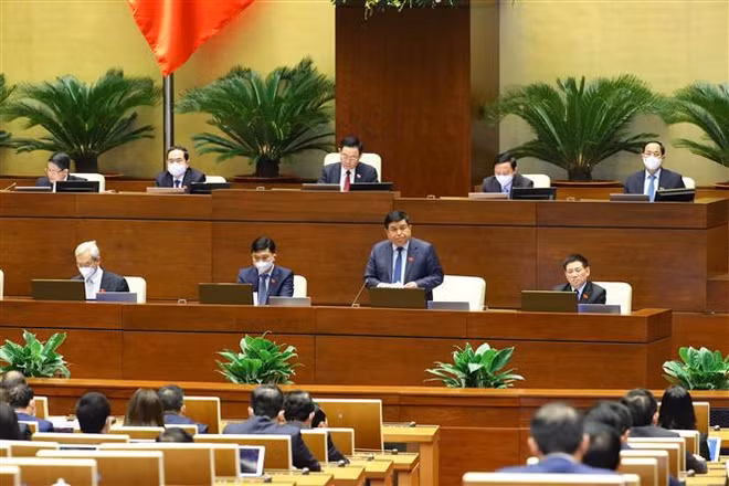 越南第十五届国会第二次会议：三位部长解答、澄清国会代表关注的许多问题 ảnh 1