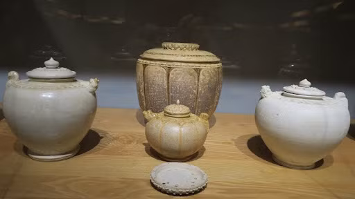 跨越2000多年发展史的釉陶器展会即将亮相 推崇越南陶瓷的艺术价值 ảnh 1