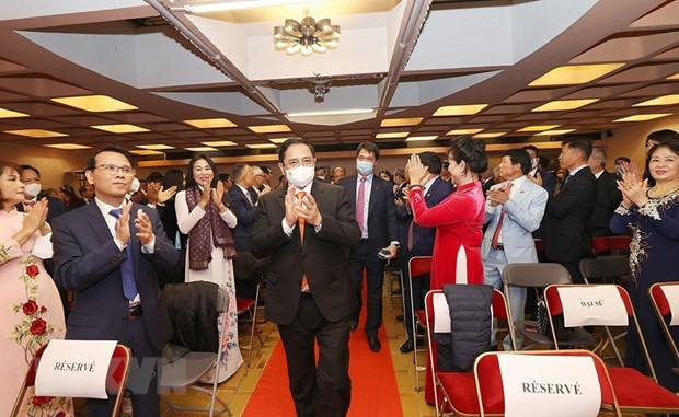 风雨同舟 意大利侨胞心系祖国 ảnh 1