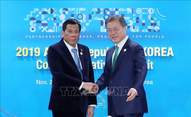 东盟-韩国峰会:韩国和菲律宾领导人同意促进自由贸易协定谈判 ảnh 1 东盟-韩国峰会:韩国和菲律宾领导人同意促进自由贸易协定谈判 ảnh 1