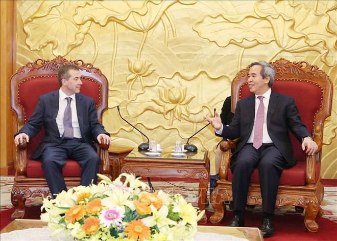越共中央经济部部长会见国际经济合作银行领导 ảnh 1 越共中央经济部部长会见国际经济合作银行领导 ảnh 1