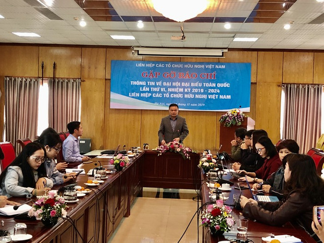 新形势下继续革新并发挥民间外交作用 ảnh 1