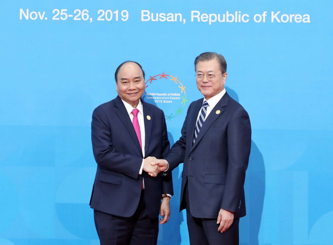 越南政府总理阮春福出席东盟与韩国伙伴关系30周年纪念峰会首场会议 ảnh 2 越南政府总理阮春福出席东盟与韩国伙伴关系30周年纪念峰会首场会议 ảnh 2