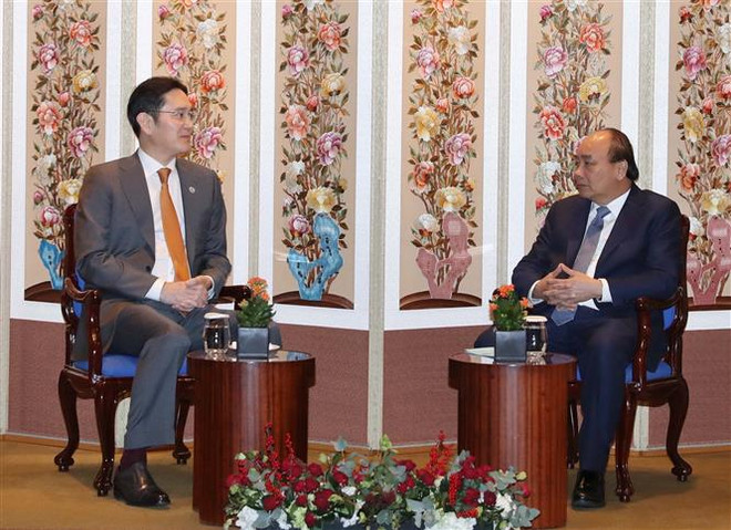 越南政府总理阮春福会见三星集团副总裁李在镕 ảnh 1 越南政府总理阮春福会见三星集团副总裁李在镕 ảnh 1