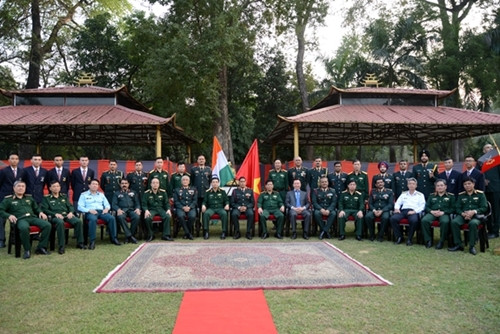 越南高级军事代表团造访印度陆军教育军官学院 ảnh 3
