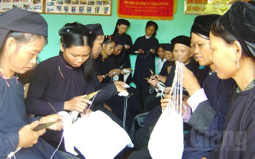 越南北江省力争将贫困户比率减少2% ảnh 1