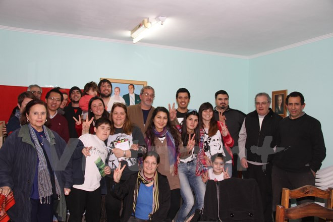 “当下越南与过去越南”座谈会在阿根廷举行 ảnh 1 “当下越南与过去越南”座谈会在阿根廷举行 ảnh 1