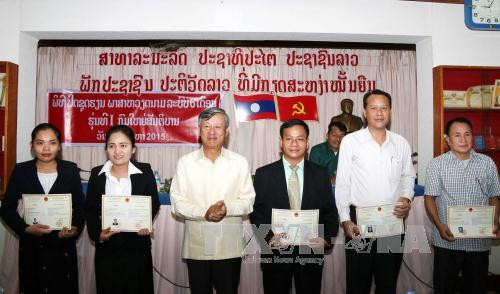 为老挝安全部干部战士们开设的首个越语培训班已结业 ảnh 1