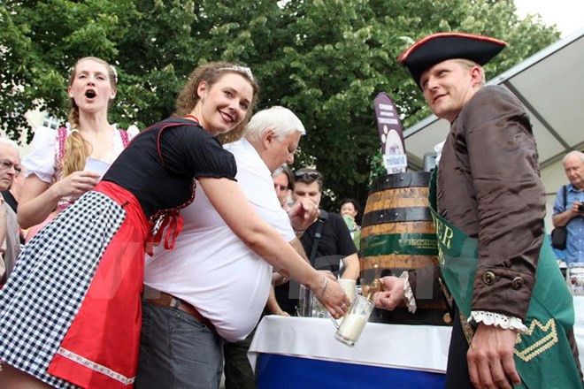 第19届柏林国际啤酒节:越南啤酒与之并肩而行15周年 ảnh 1 第19届柏林国际啤酒节:越南啤酒与之并肩而行15周年 ảnh 1