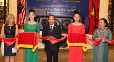 热闹非凡的美国越南文化节 ảnh 1