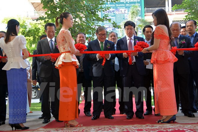 由越南援建的柬埔寨广播电台落成 ảnh 1 由越南援建的柬埔寨广播电台落成 ảnh 1