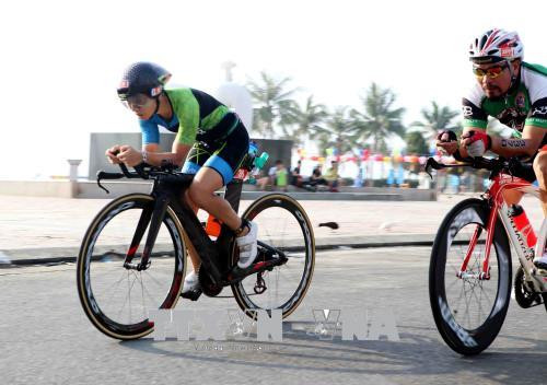 来自56个国家的1600名运动员参加越南2017年铁人三项比赛 ảnh 3