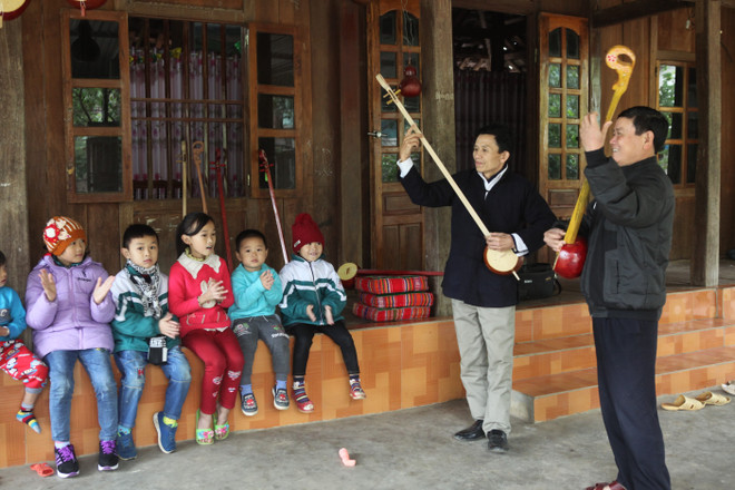 山萝省白泰族天曲天琴艺术（组图） ảnh 2