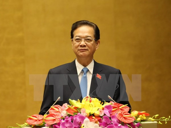 阮晋勇总理：2011-2015年阶段越南宏观经济运行总体平稳 ảnh 1