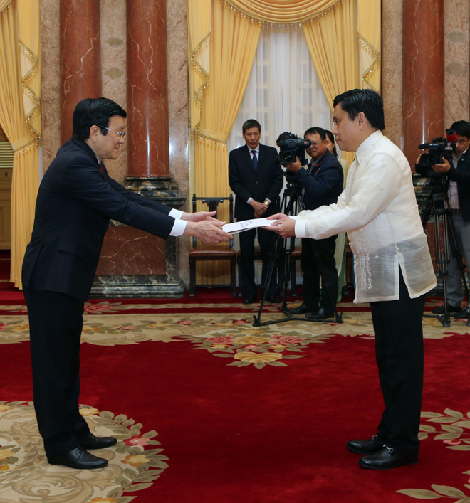 越南国家主席张晋创接受四国新任驻越大使递交国书 ảnh 3 越南国家主席张晋创接受四国新任驻越大使递交国书 ảnh 3