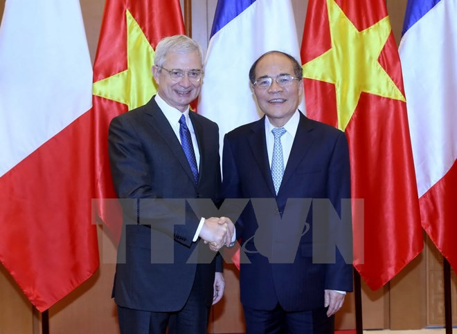 法国国民议会议长巴尔托洛内圆满结束对越访问 ảnh 1 法国国民议会议长巴尔托洛内圆满结束对越访问 ảnh 1