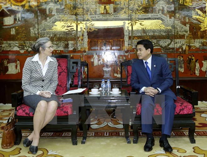 越南河内市与荷兰姆斯特丹市加强城市与水资源管理合作 ảnh 1 越南河内市与荷兰姆斯特丹市加强城市与水资源管理合作 ảnh 1