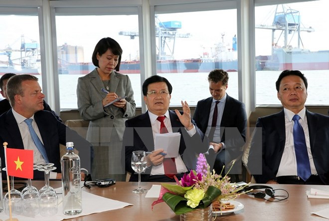 越南希望学习借鉴荷兰海港建设和管理经验 ảnh 1 越南希望学习借鉴荷兰海港建设和管理经验 ảnh 1