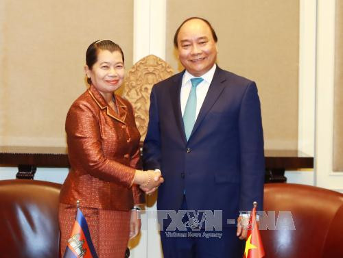 阮春福总理会见柬埔寨大宗派最高僧王狄旺长老和柬越友好协会代表团 ảnh 2 阮春福总理会见柬埔寨大宗派最高僧王狄旺长老和柬越友好协会代表团 ảnh 2