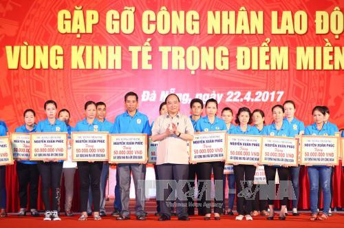 阮春福总理:充分发挥工会作用 努力建设和谐稳定的劳动关系 ảnh 1 阮春福总理:充分发挥工会作用 努力建设和谐稳定的劳动关系 ảnh 1