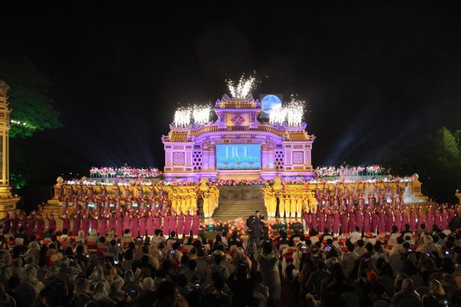 2017年顺化传统手工艺节正式开幕 ảnh 1 2017年顺化传统手工艺节正式开幕 ảnh 1