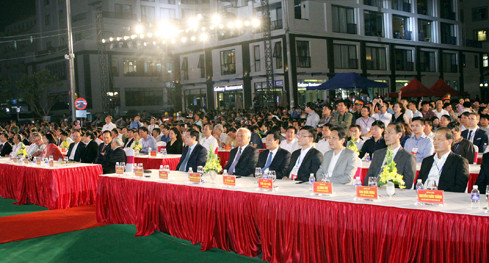 岑山旅游110周年：努力将岑山市建设成为国家12个重点旅游城市之一 ảnh 1