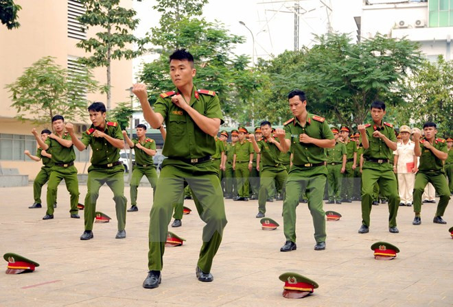 胡志明市公安局协助万象公安局提升打击犯罪的能力 ảnh 1 胡志明市公安局协助万象公安局提升打击犯罪的能力 ảnh 1