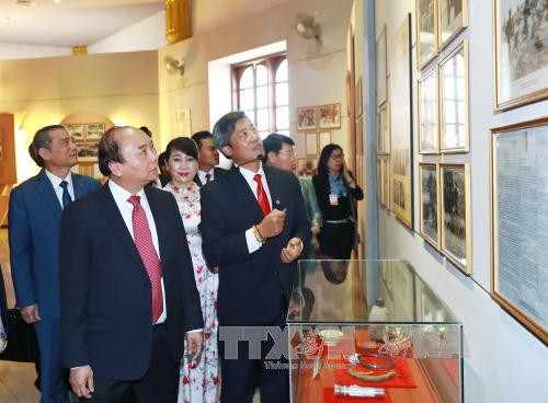 阮春福总理圆满结束对老挝进行的正式访问 ảnh 2