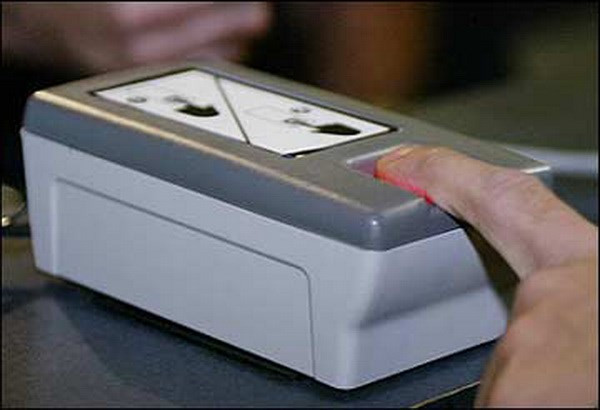 4月20日起所有出入境新加坡旅客均需指纹通关 ảnh 1