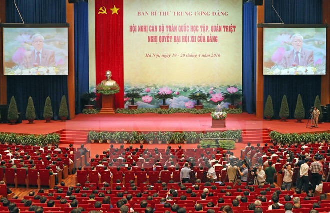全国干部学习贯彻落实越共十二大决议会议在河内召开 ảnh 1 全国干部学习贯彻落实越共十二大决议会议在河内召开 ảnh 1
