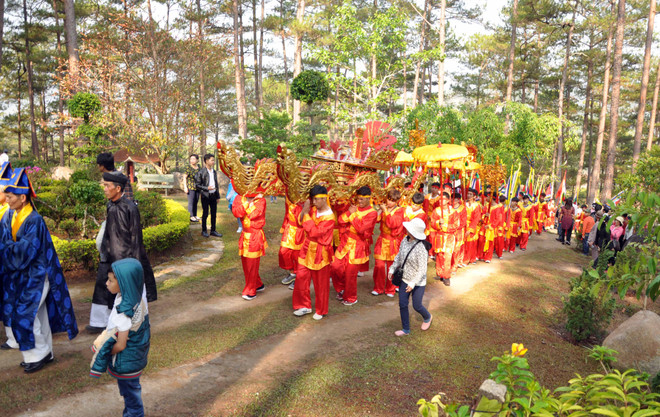 越南全国各地纷纷举行雄王祭祖活动 ảnh 1 越南全国各地纷纷举行雄王祭祖活动 ảnh 1