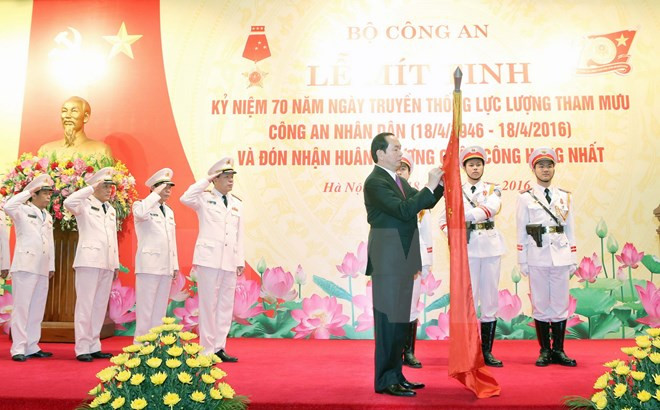 国家主席陈大光出席越南人民公安参谋力量传统日70周年纪念典礼 ảnh 1 国家主席陈大光出席越南人民公安参谋力量传统日70周年纪念典礼 ảnh 1
