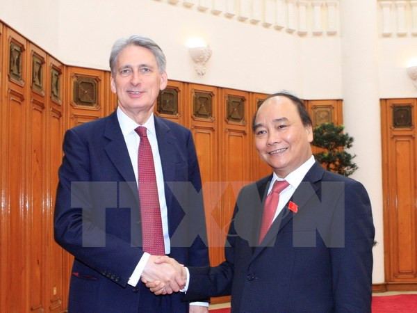 阮春福总理会见英国外交大臣菲利普·哈蒙德 ảnh 1