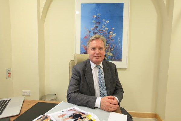 英国儿童慈善组织“面对世界”为越南患者尽力而为 ảnh 1 英国儿童慈善组织“面对世界”为越南患者尽力而为 ảnh 1