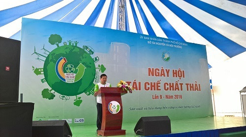胡志明市举行2016年第九届废品回收日 ảnh 1