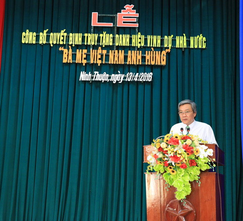 越南宁顺省举行“越南英雄母亲”称号追授仪式 ảnh 1 越南宁顺省举行“越南英雄母亲”称号追授仪式 ảnh 1