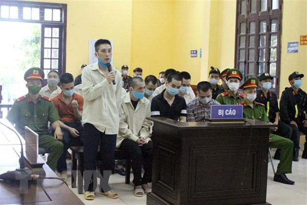 谅山省:涉嫌组织他人非法入境的21名被告人获刑 ảnh 1 谅山省:涉嫌组织他人非法入境的21名被告人获刑 ảnh 1