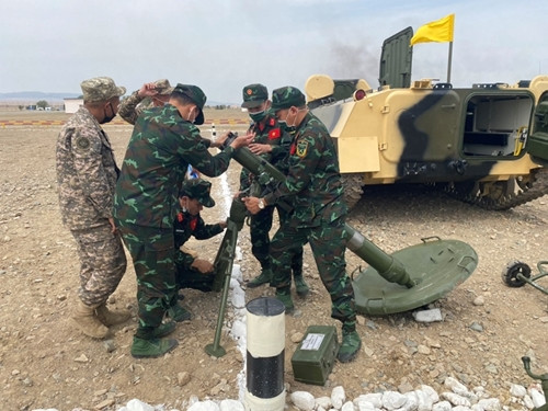 越南奥黛在“文化军”比赛抽签仪式上脱颖而出 ảnh 2 越南奥黛在“文化军”比赛抽签仪式上脱颖而出 ảnh 2