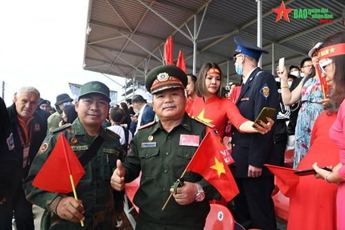2021年国际军事比赛:越南坦克参赛队第一车组出色完成比赛 ảnh 4 2021年国际军事比赛:越南坦克参赛队第一车组出色完成比赛 ảnh 4