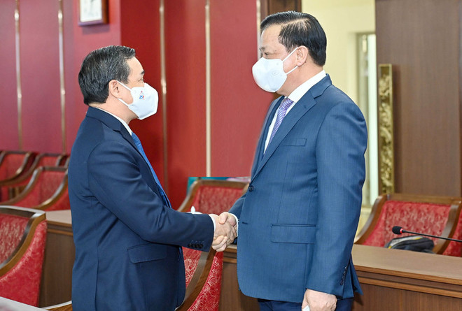 越南首都河内与老挝万象加强多个领域合作 ảnh 2