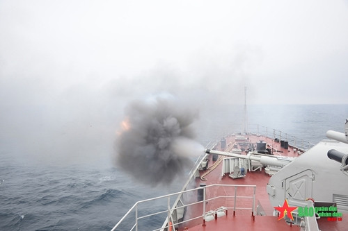 越南海军参赛队在AK 176舰炮射击比赛中夺得第一名 ảnh 1 越南海军参赛队在AK 176舰炮射击比赛中夺得第一名 ảnh 1