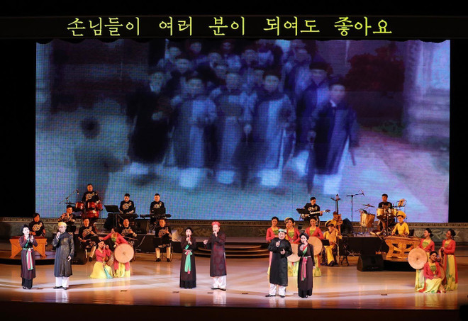 越南国家艺术团“春天阳光”文艺演出给朝鲜人民留下深刻印象 ảnh 1