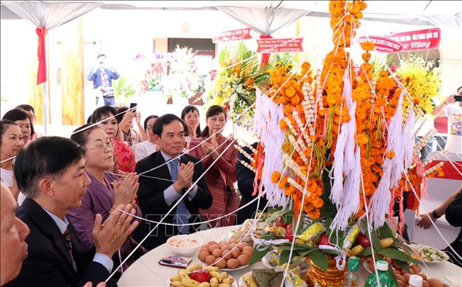 胡志明市领导向胡志明市总领事馆致以新年祝福 ảnh 1 胡志明市领导向胡志明市总领事馆致以新年祝福 ảnh 1